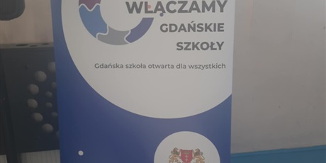 Powiększ grafikę: program-golden-five-uroczystosc-wreczenia-dyplomow-627778.jpg