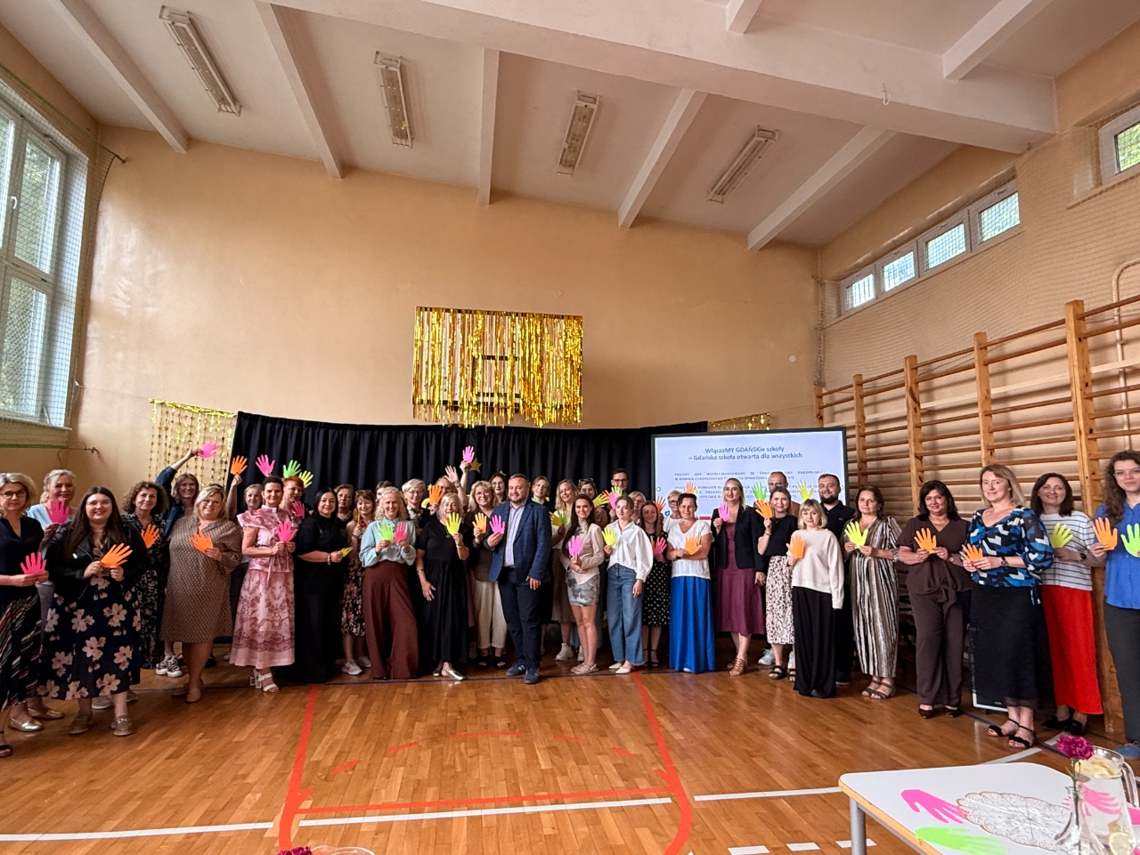 uroczyste-zakonczenie-programu-golden-five-w-ramach-projektu-wlaczamy-gdanskie-szkoly-gdanska-szkola-otwarta-dla-wszystkich-702869.jpg